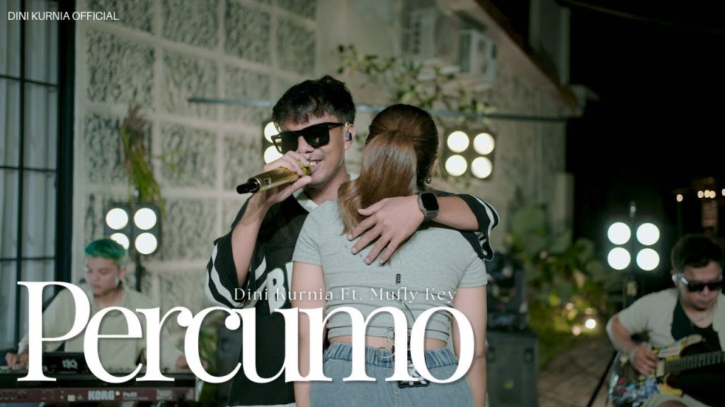 Percumo - Dini Kurnia feat. Mufly Key